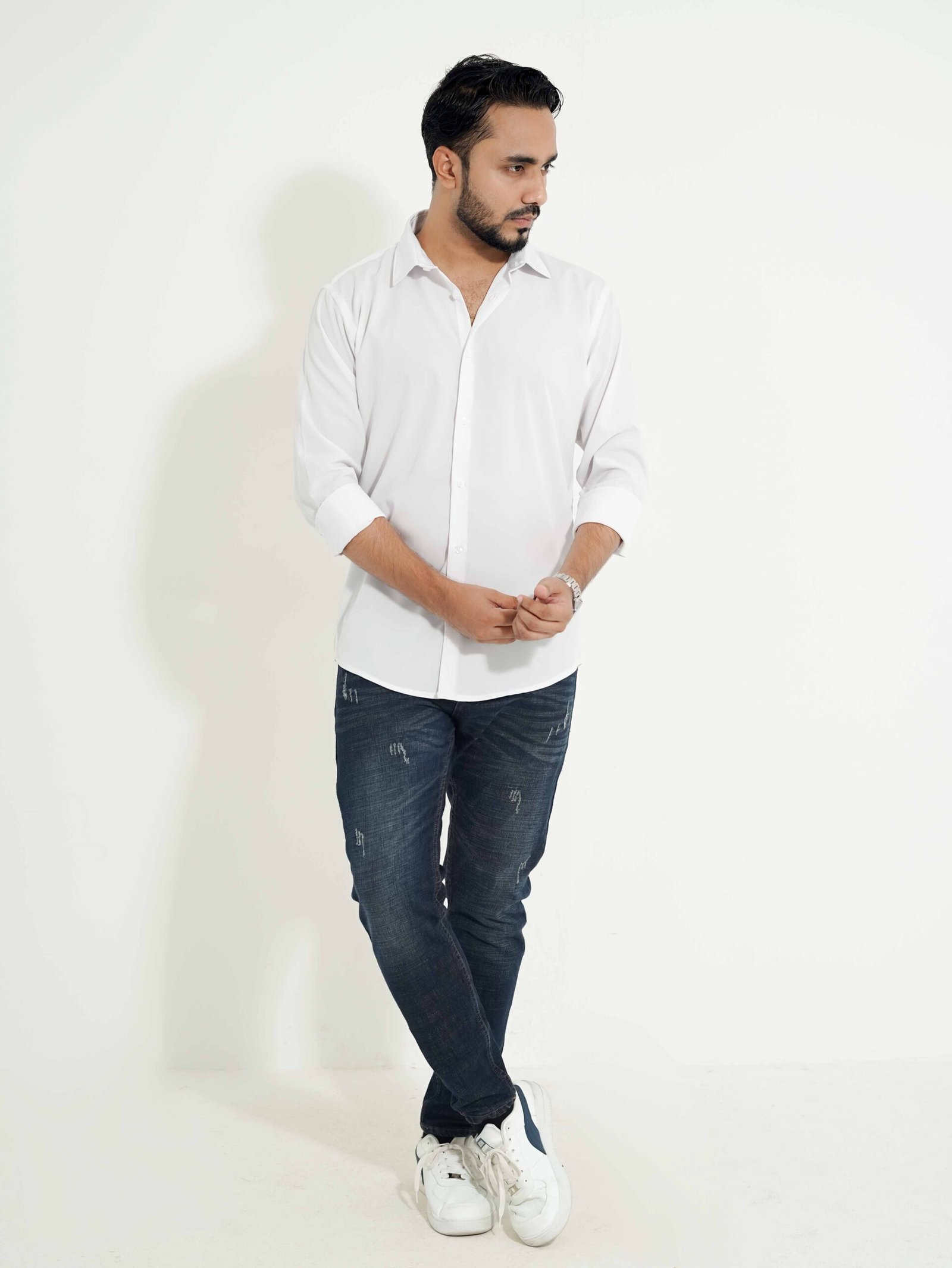 Mst-White-Model-full-2-scaled-1.jpg
